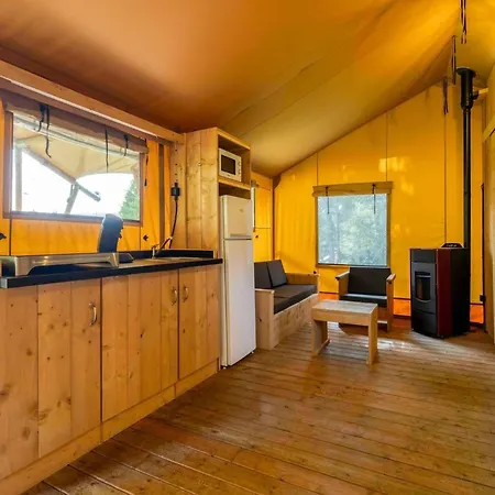 Glamping In The Ardennes Appartement Signy-lʼAbbaye