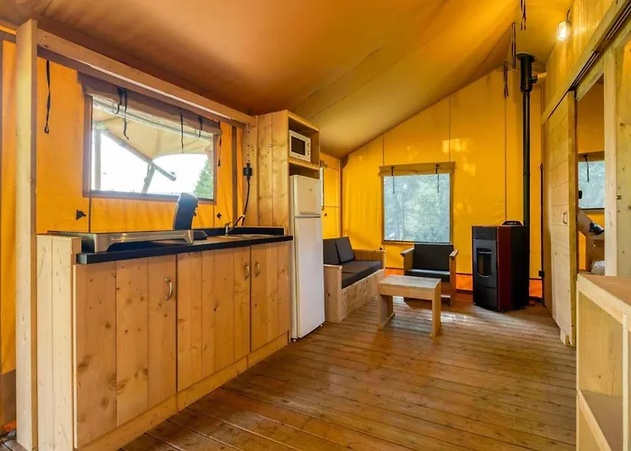 Glamping In The Ardennes Appartement Signy-lʼAbbaye